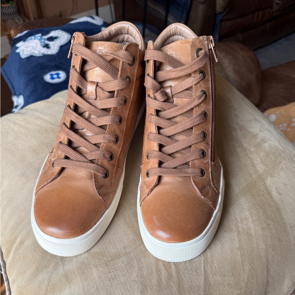 Taos footwear Winner boots in caramel